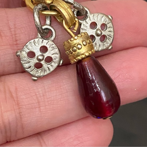 Vintage ARIZONA Jeans Co. Gold-tone Heart Beaded Drop Earrings - Picture 10 of 13